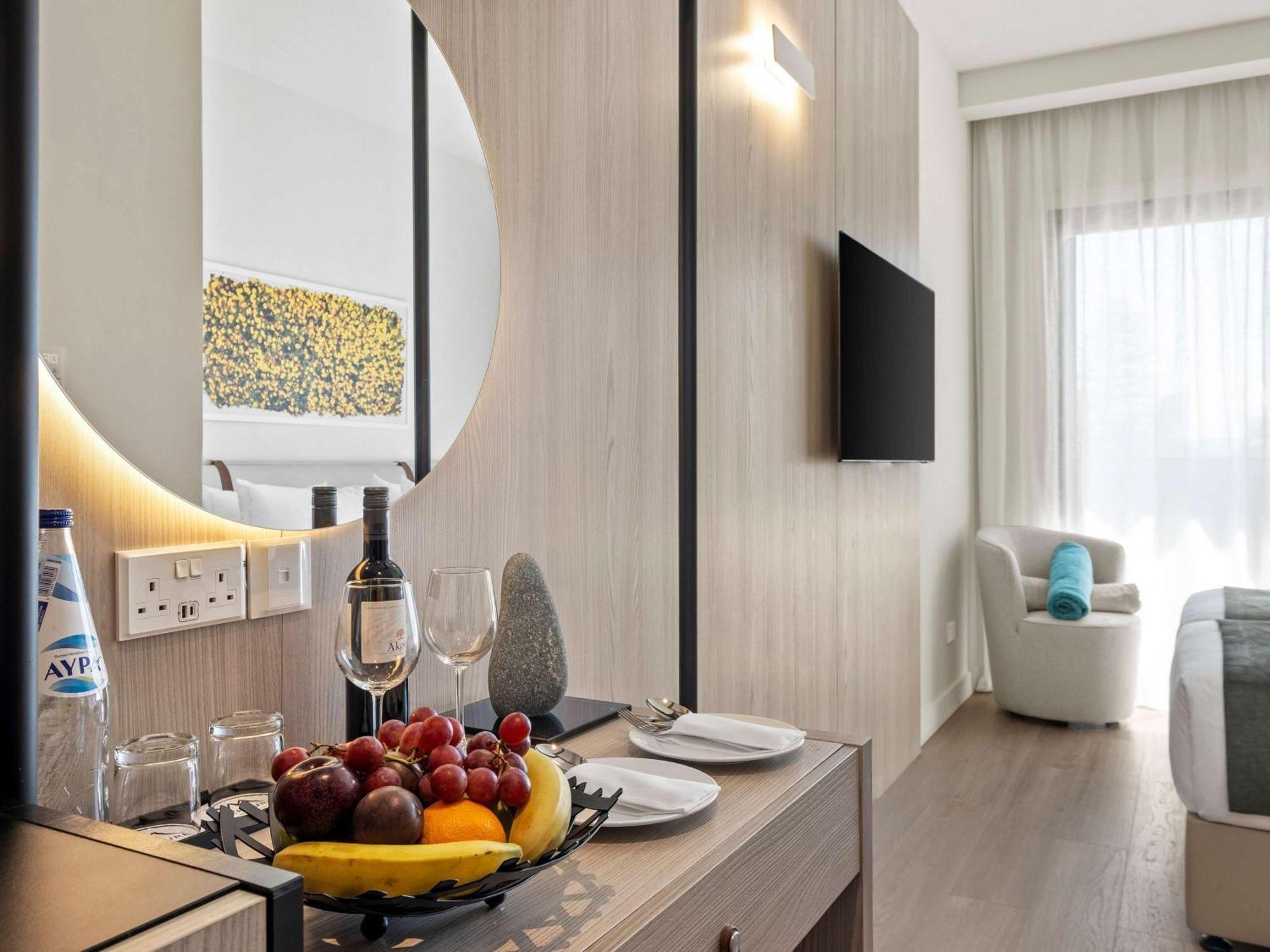 Mercure Larnaca City Exterior photo